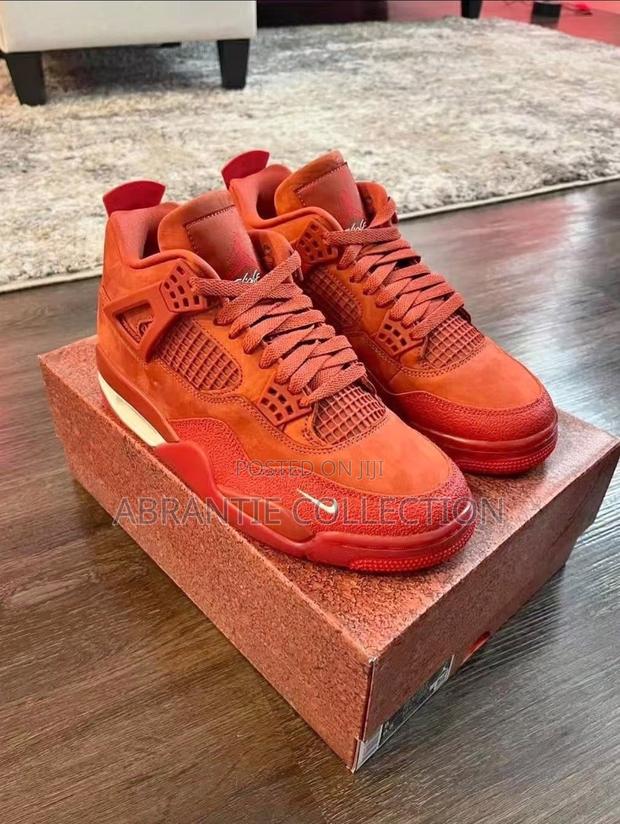 Air Jordan Retro 4 Brick by Brick · Photo 4