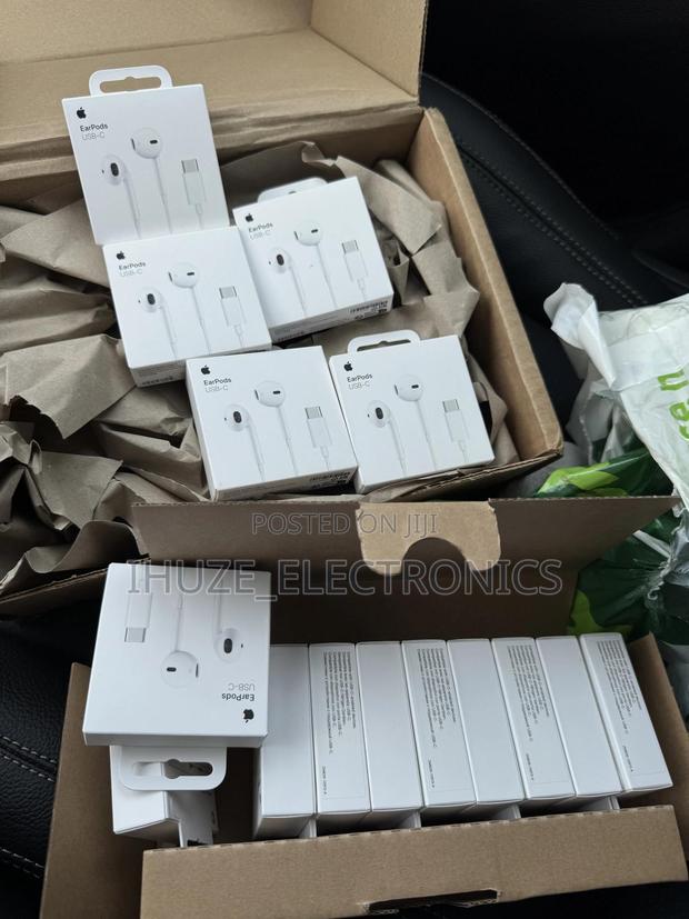 100% Genuine Apple Earpods (USB-C) - Latest Model · Photo 4