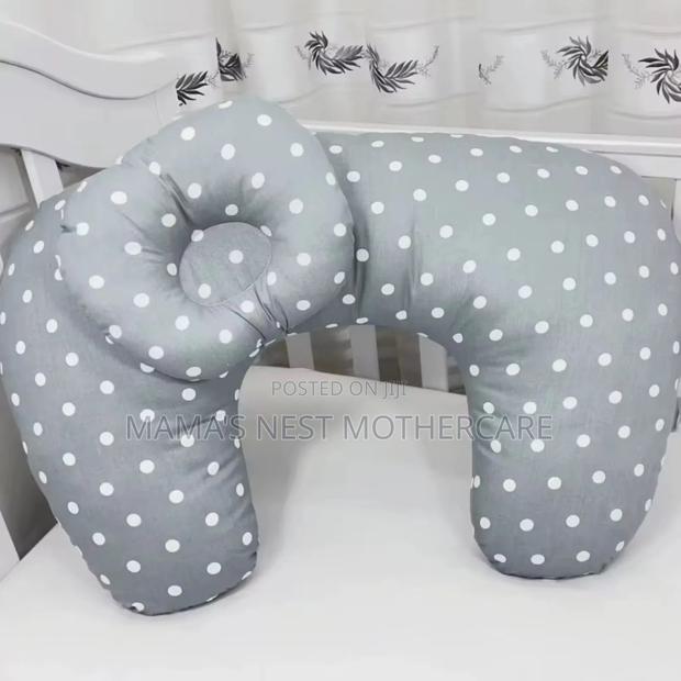 Baby Nursing Pillow · Photo 3