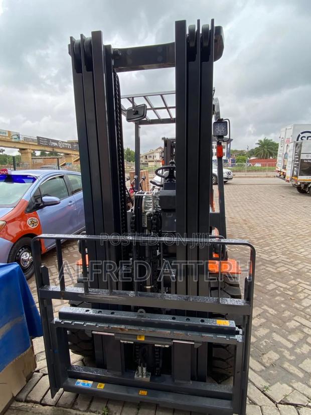 Forklif Machine 5 Tons · Photo 4