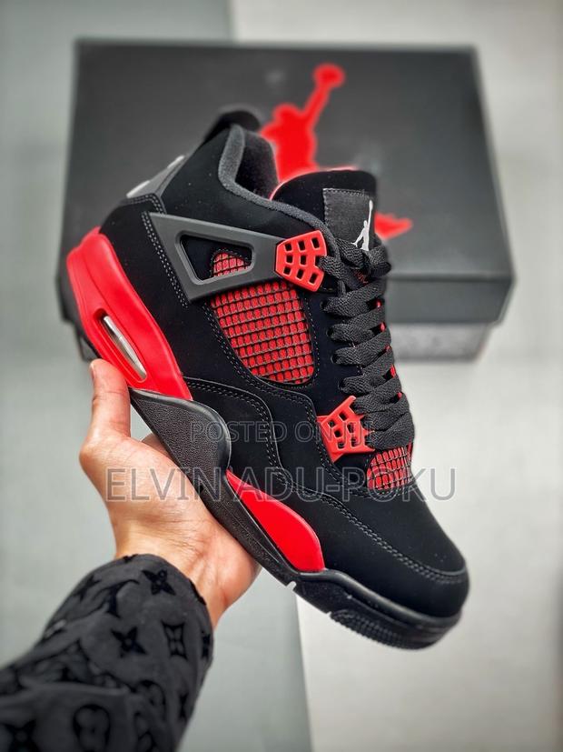 Air Jordan 4 Retro “ Red Thunder” · Photo 4