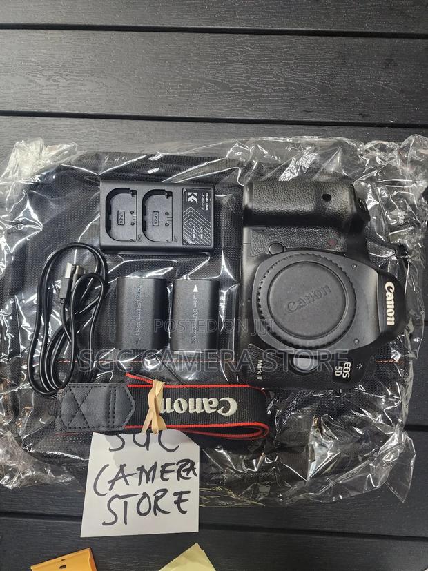 Canon 5d Mark Iii //Home Used // 6-month Warranty// Exx Cond photo 2
