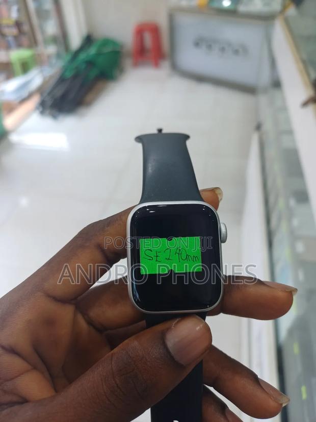 Aapple Watch Series Se 2 40mm · Photo 4
