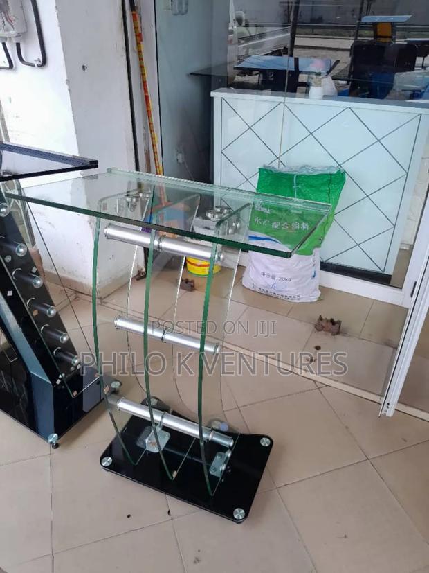 Full Glass Pulpit · Photo 2