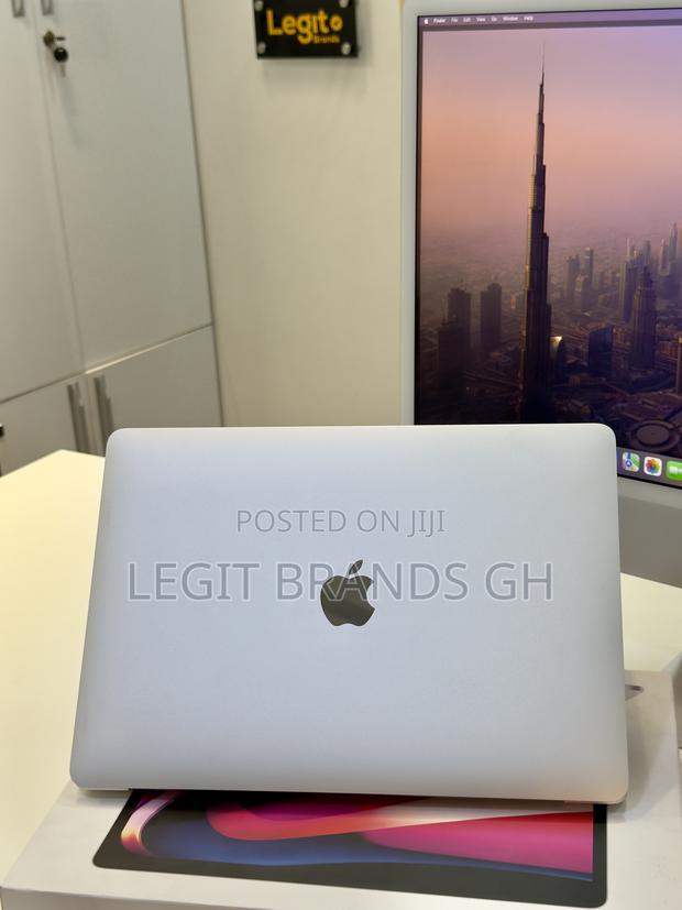 Laptop Apple MacBook Pro 2022 M2 8GB Apple M2 SSD 512GB photo 6