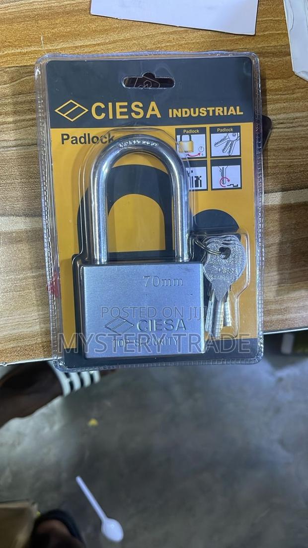 Ciesa Industrial Padlock 70mm · Photo 2