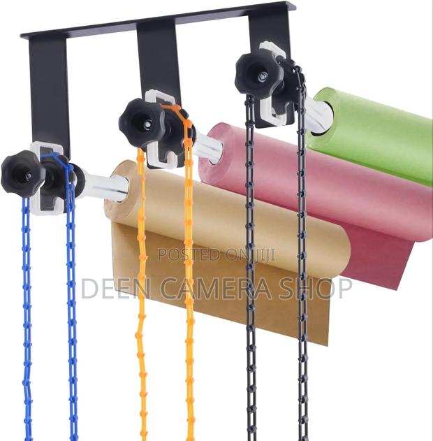 Backdrop Wall Mount 3 Roller · Photo 2