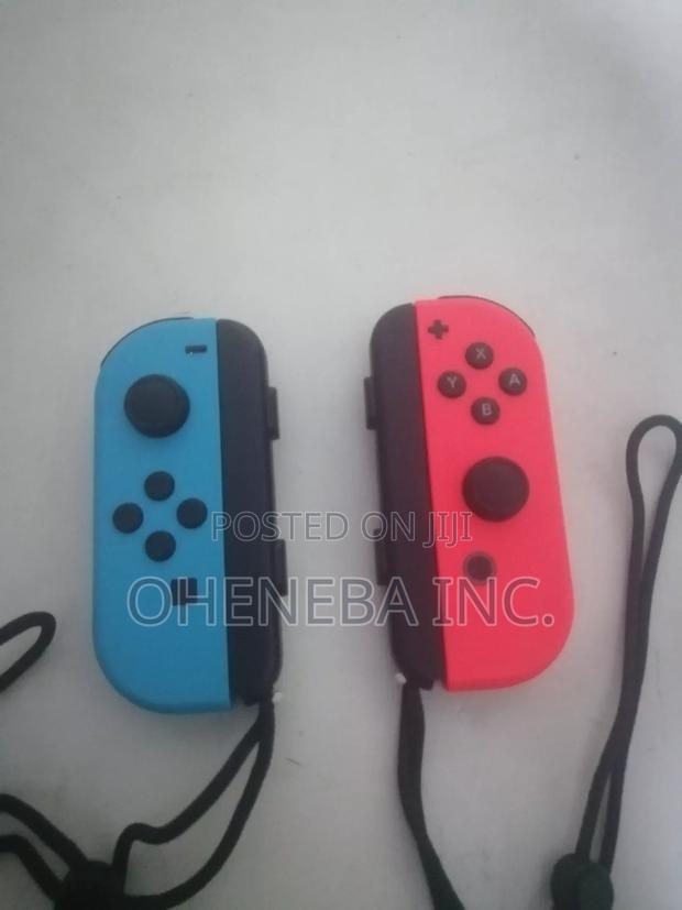 Original Nintendo Switch Joy-Con · Photo 4