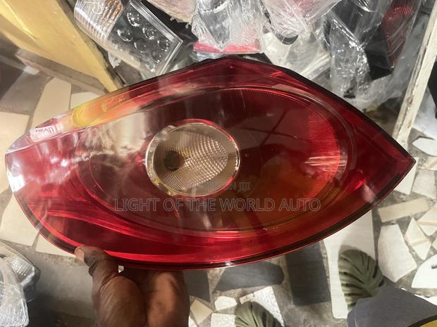 V W Passat Cc Taillight 2010