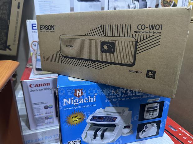 Bright, Vibrant Colors Epson Portable Projector · Photo 4