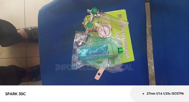 Oxygen Cylinder 40.5l With Trolley and Flowmeter · Photo 4