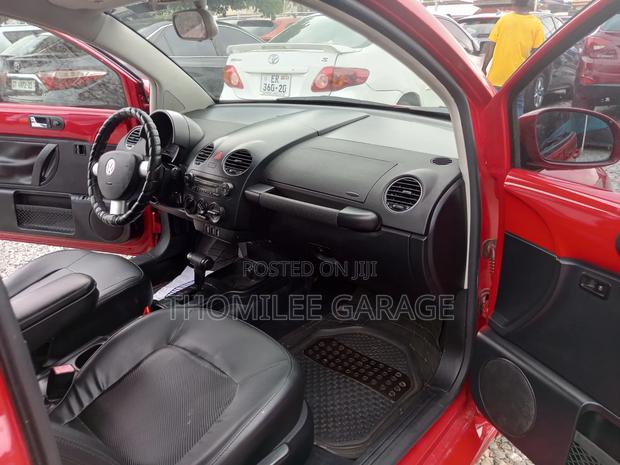 Volkswagen Beetle 2010 Red photo 2