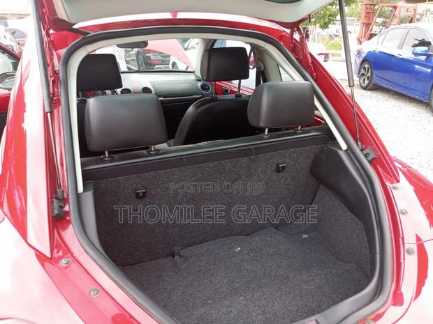 Volkswagen Beetle 2010 Red photo 4