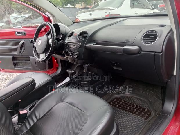 Volkswagen Beetle 2010 Red photo 6