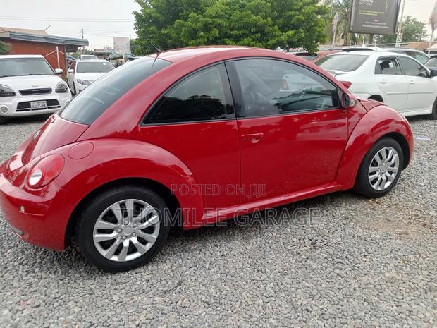 Volkswagen Beetle 2010 Red photo 9