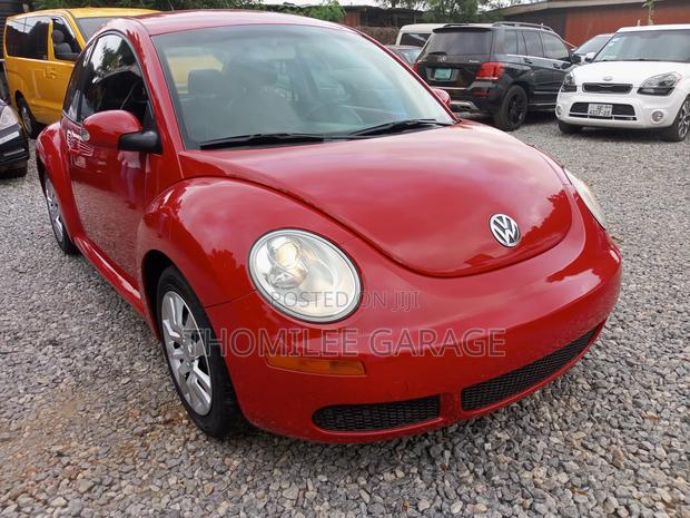 Volkswagen Beetle 2010 Red photo 10