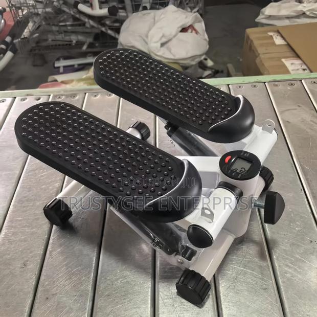 Mini Stepper With Resistance Band photo 3