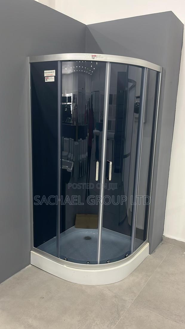 90cm X 90cm Shower Cubicle · Photo 2