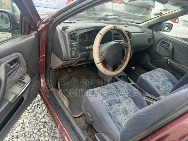 Nissan Primera 1999 Beige photo 2