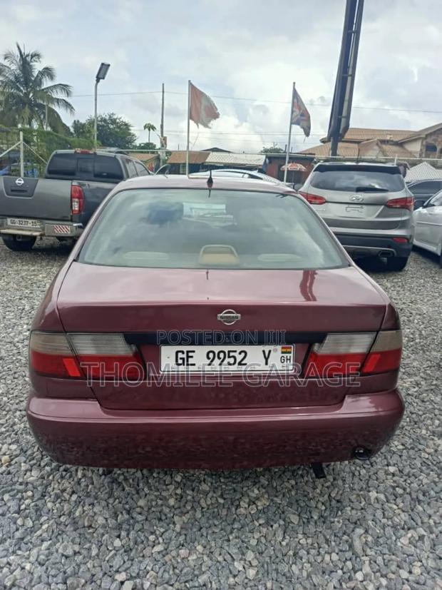 Nissan Primera 1999 Beige photo 3
