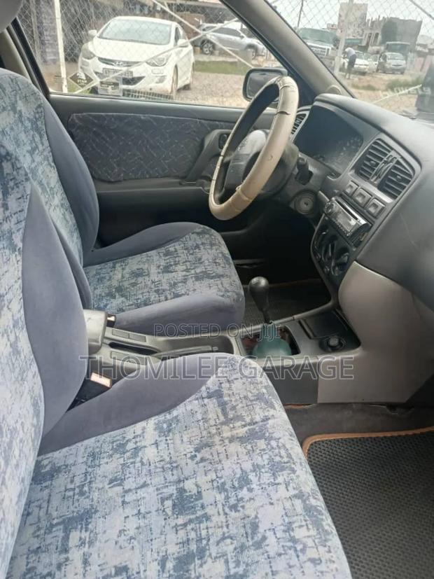 Nissan Primera 1999 Beige photo 4