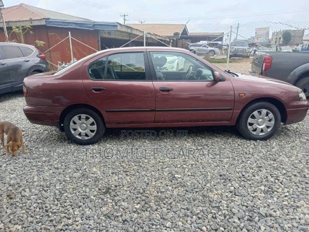 Nissan Primera 1999 Beige photo 6