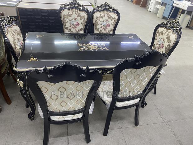 Classic Executive Wooden Royal Dining Table With Chairs