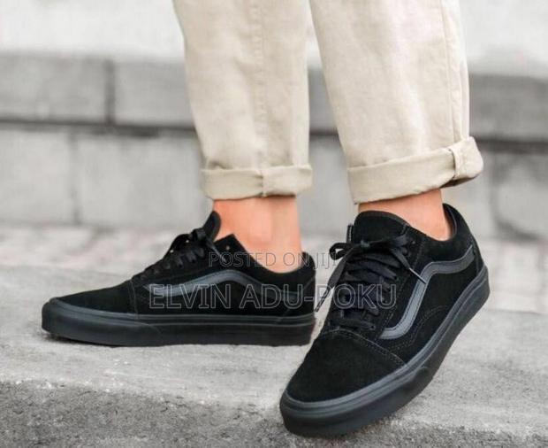 Vans Old Skool "Triple Black Canvas" · Photo 4