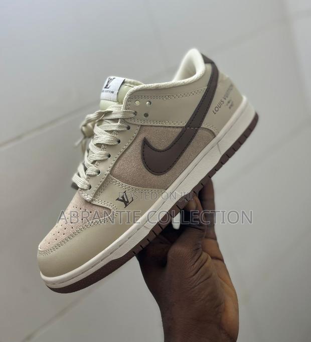Nike Sb Dunk Low X Louis Vuitton · Photo 3