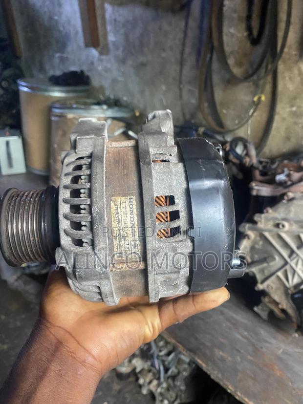 Honda CRV /Civic.5t Alternator photo 3