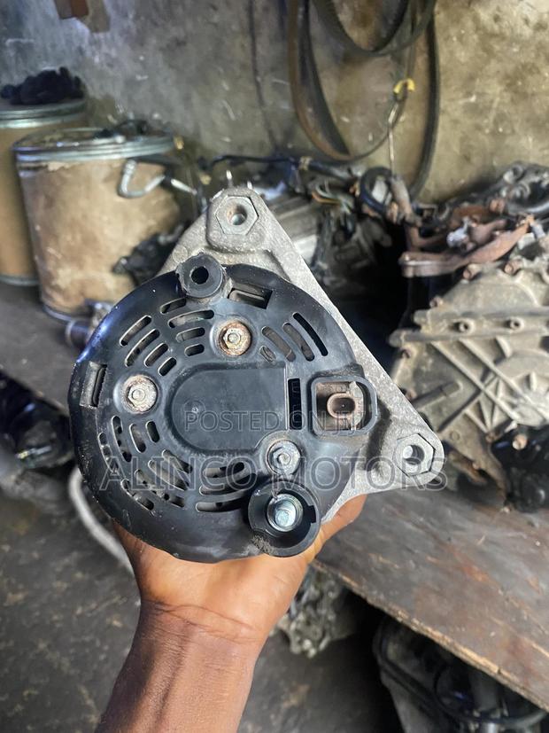 Honda CRV /Civic.5t Alternator photo 2