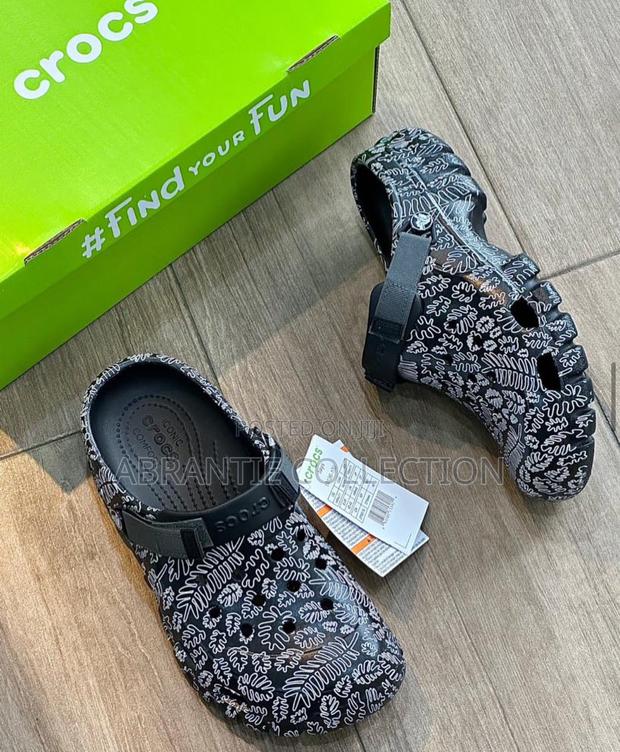 Your Casual Crocs Slides · Photo 3