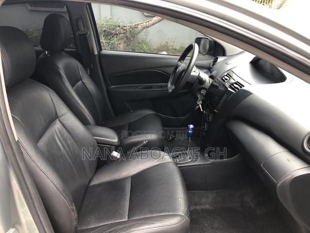 Toyota Belta 2010 Gray