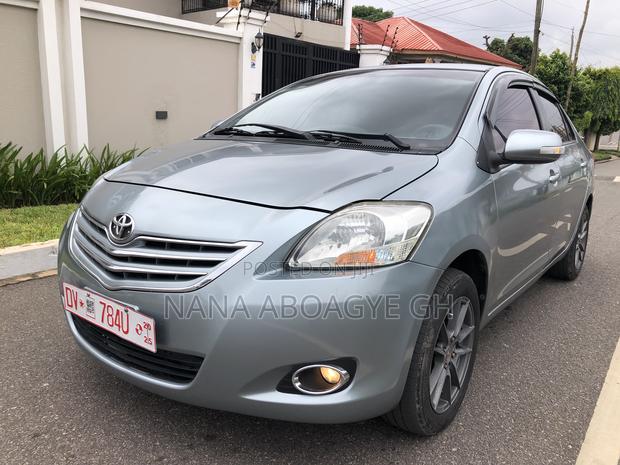 Toyota Belta 2010 Gray