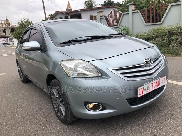 Toyota Belta 2010 Gray