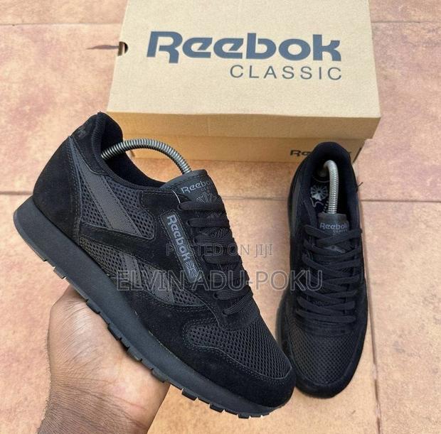 Reebok Utility Suede Core Black. · Photo 3