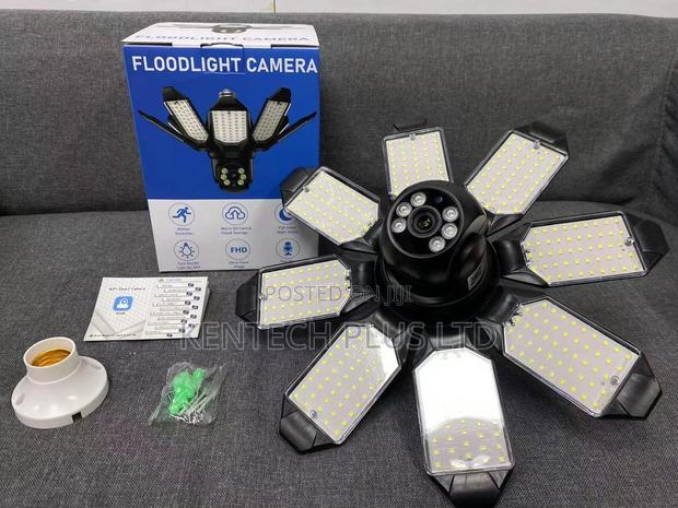 Floodlight Bulb Camera · Photo 4