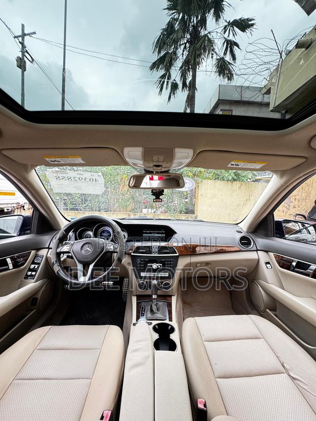 Mercedes-Benz C250 2014 Blue