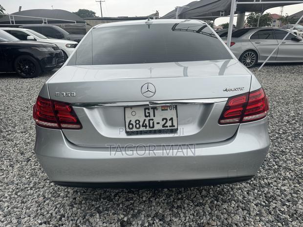 Mercedes-Benz E300 2015 Silver