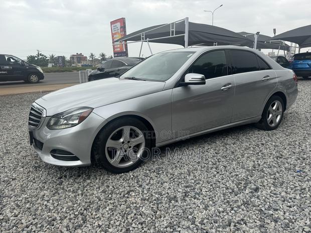 Mercedes-Benz E300 2015 Silver