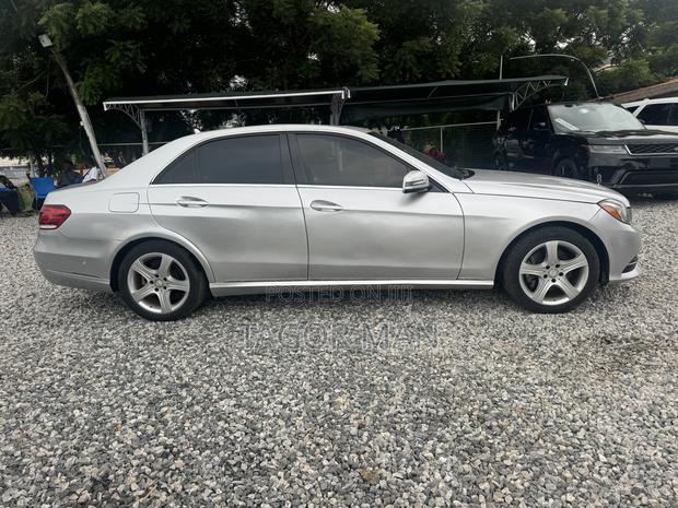 Mercedes-Benz E300 2015 Silver