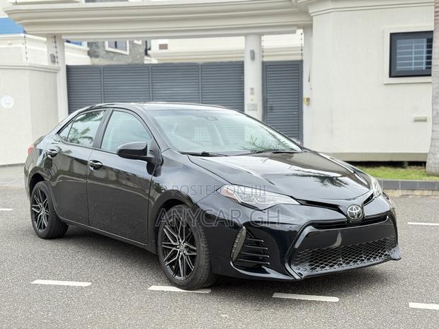 Toyota Corolla LE (1.8L 4cyl 2A) 2018 Black