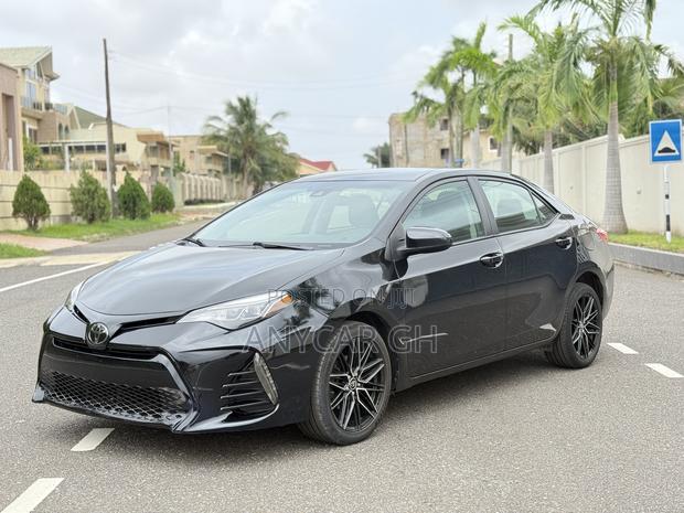 Toyota Corolla LE (1.8L 4cyl 2A) 2018 Black