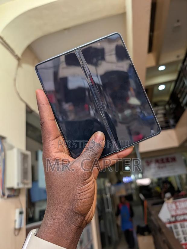 New Samsung Galaxy Z Fold 5 256 GB Blue photo 4