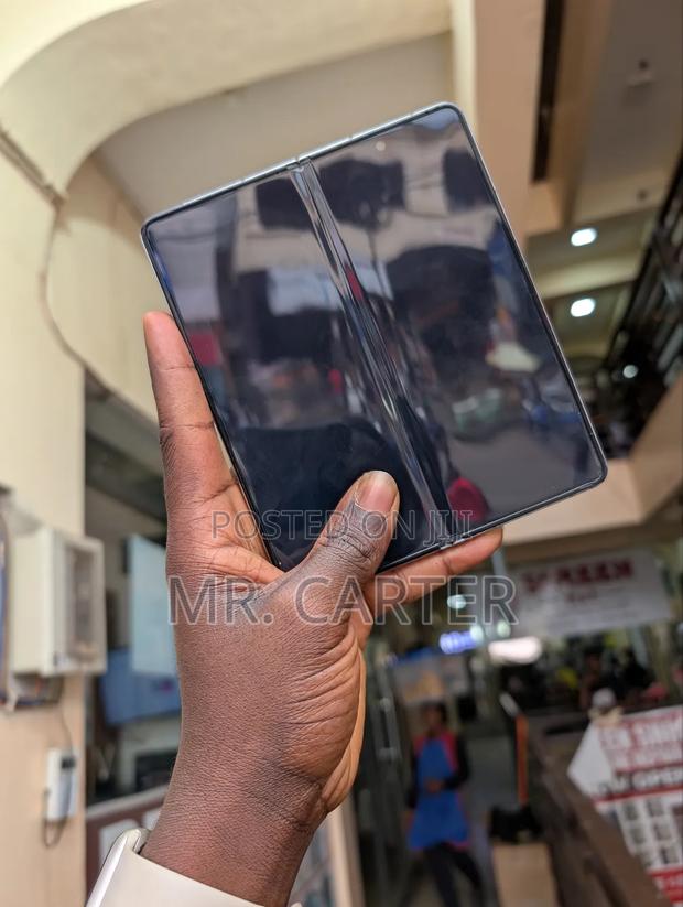 New Samsung Galaxy Z Fold 5 256 GB Blue photo 9