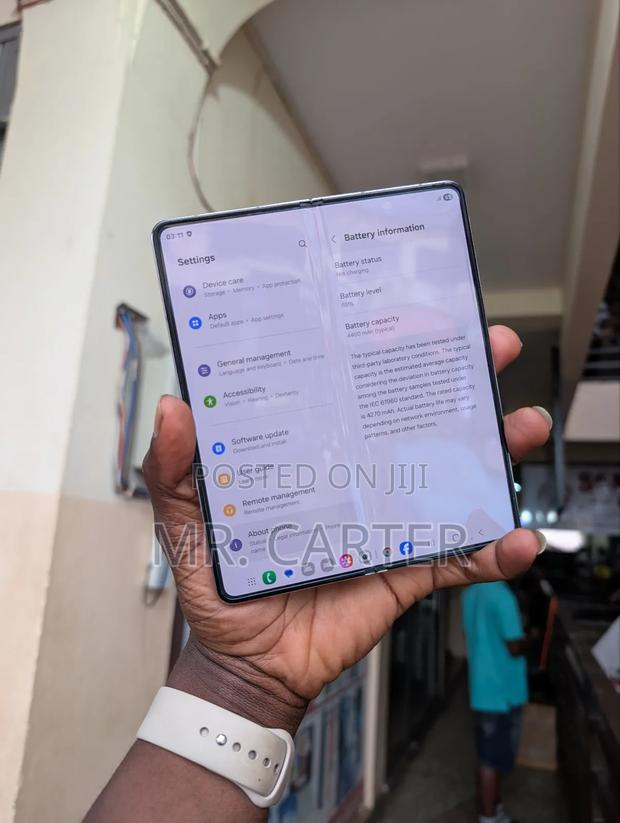 New Samsung Galaxy Z Fold 5 256 GB Blue photo 11