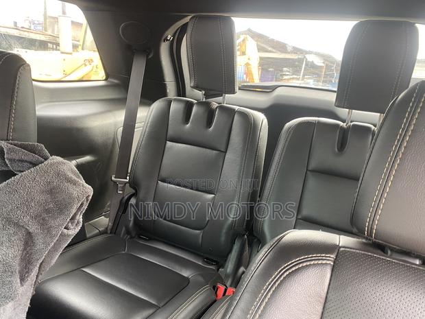 Ford Explorer Sport 4dr SUV AWD (3.5L 6cyl Turbo 6A) 2015 White photo 4