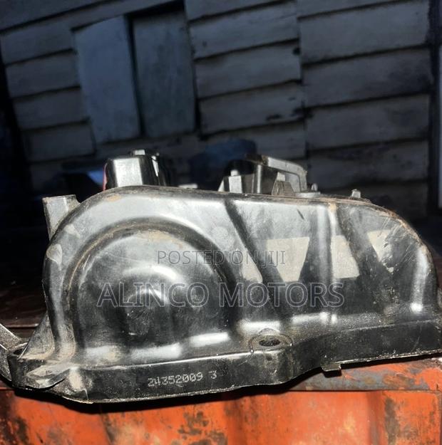 Honda Accord/CRV 2014,2015,2016 Etc 2.4l Engine Valve Cover photo 3