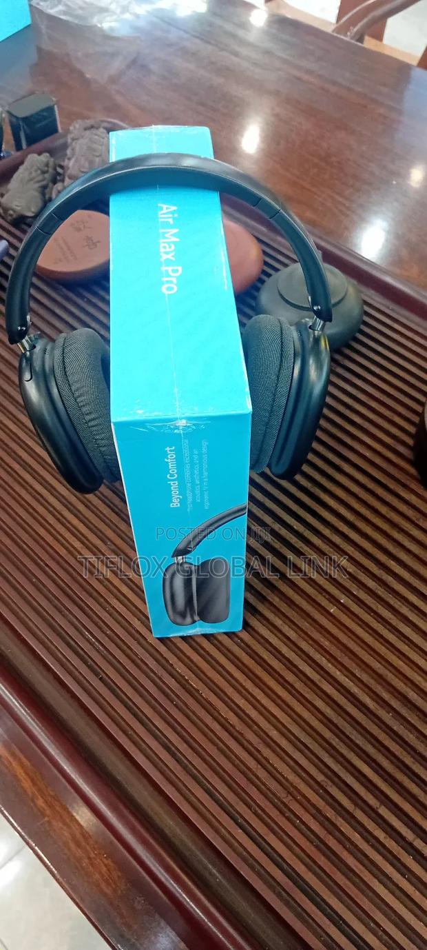 Wireless Bluetooth Headset photo 2