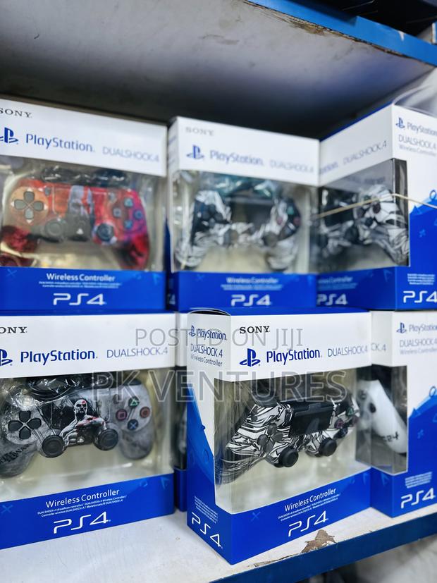 Ps4 Customized Controller · Photo 2